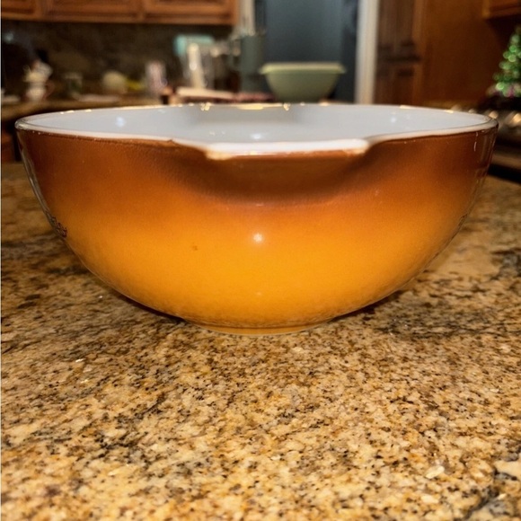 Vintage Pyrex Old Orchard 10" Cinderella Mixing Bowl 2 1/2 Quart 443 - Picture 4 of 8